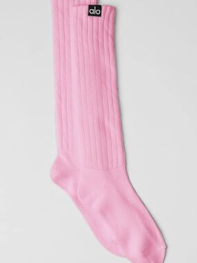Alo Yoga Sweet Pink Scrunch Socks Unisex Crew Lounge Athleisure Size M NWT